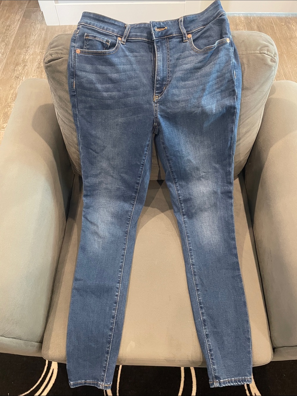 LOFT Skinny Jeans in Medium Blue Wash